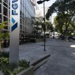 Queda de 0,4% no PIB em julho acende alerta sobre a economia brasileira