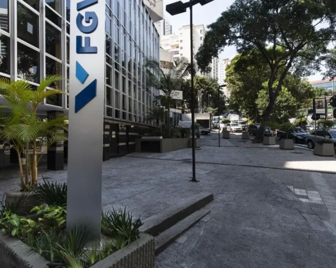 Queda de 0,4% no PIB em julho acende alerta sobre a economia brasileira
