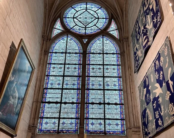 Papa Leão XIV celebra Vésperas na Catedral de Notre-Dame