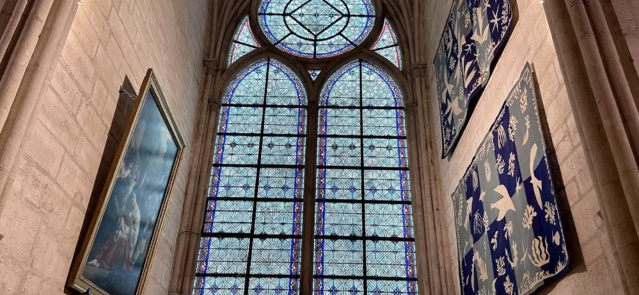 Papa Leão XIV celebra Vésperas na Catedral de Notre-Dame