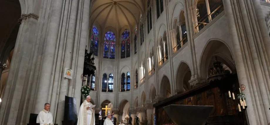 Papa Leão XIV destaca a importância da missão na Igreja durante cerimônia em Paris