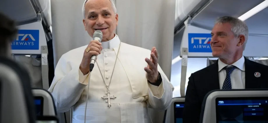 Papa Leão XIV critica guerras e defende diálogo entre Rússia e Ucrânia