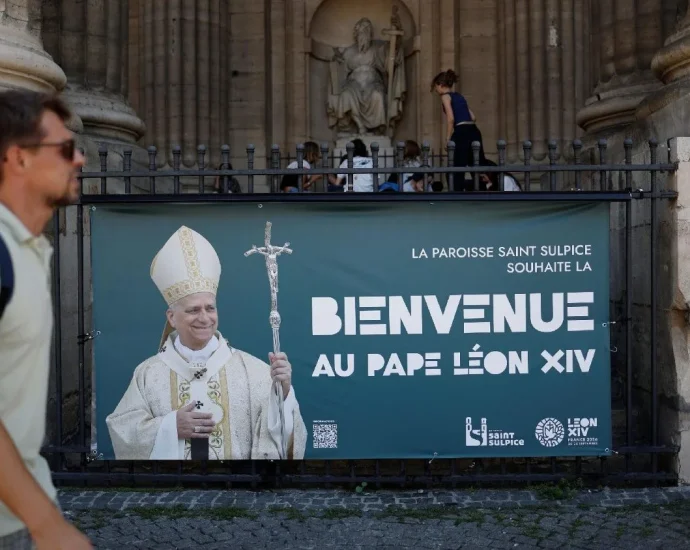Papa Leão XIV inicia viagem à França com foco em fé e diálogo europeu