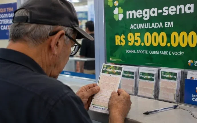 Mega-Sena acumula e prêmio atinge R$ 95 milhões