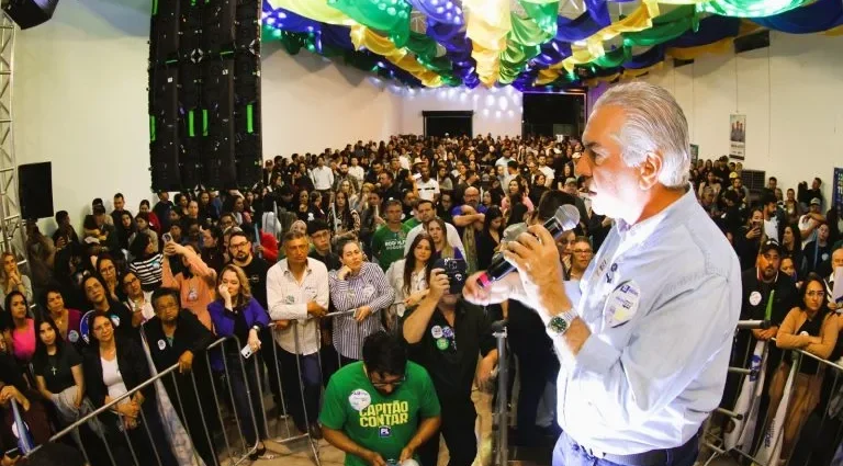 Reinaldo Azambuja realiza maratona por 12 cidades e recebe apoio popular