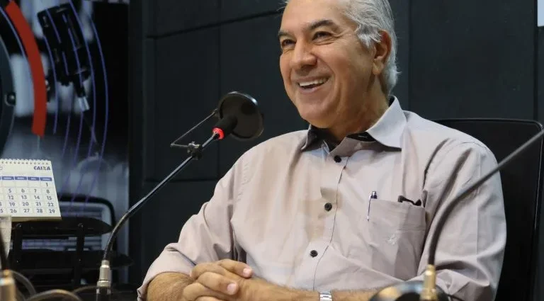 Reinaldo Azambuja defende redução de juros e descentralização de recursos em entrevista