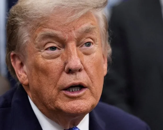 Trump afirma que países devem reembolsar EUA por custos com petróleo em Ormuz