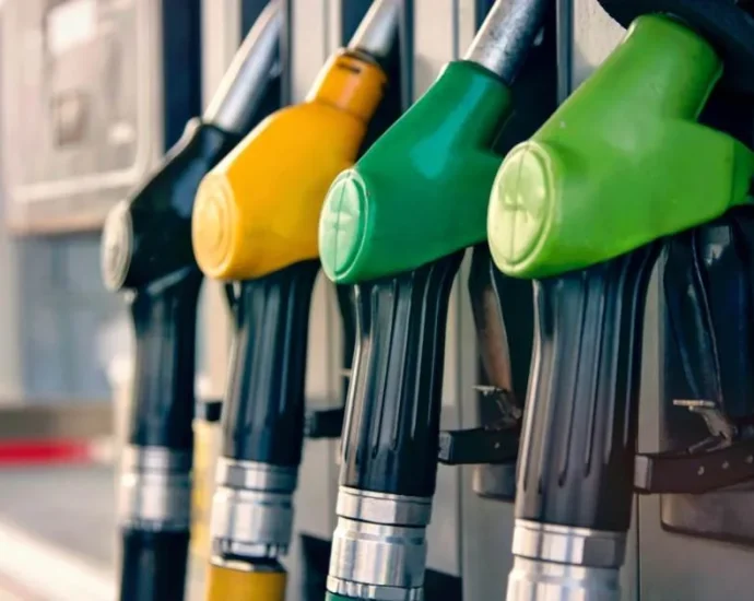 Chanceler alemão critica acordo de diesel entre EUA e Rússia e reafirma apoio à Ucrânia