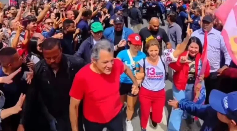 Haddad denuncia tentativa de bloqueio a ato de Lula na Avenida Paulista