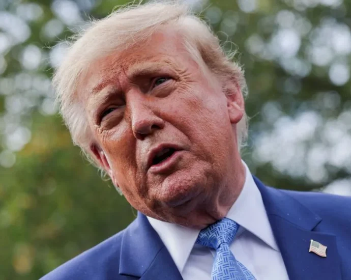 Trump: Preços da Gasolina Refletem Problemas em Refinarias e Não Ormuz