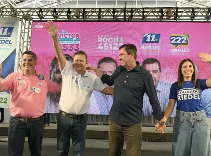 Lançamento das campanhas de Eduardo e Vitor Rocha reúne mais de 2 mil pessoas em Campo Grande