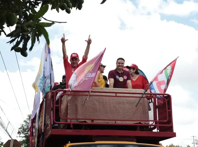 Vander Loubet encerra campanha ao Senado com carreata em Campo Grande