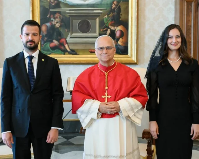 Papa Leão XIV se reúne com presidente de Montenegro