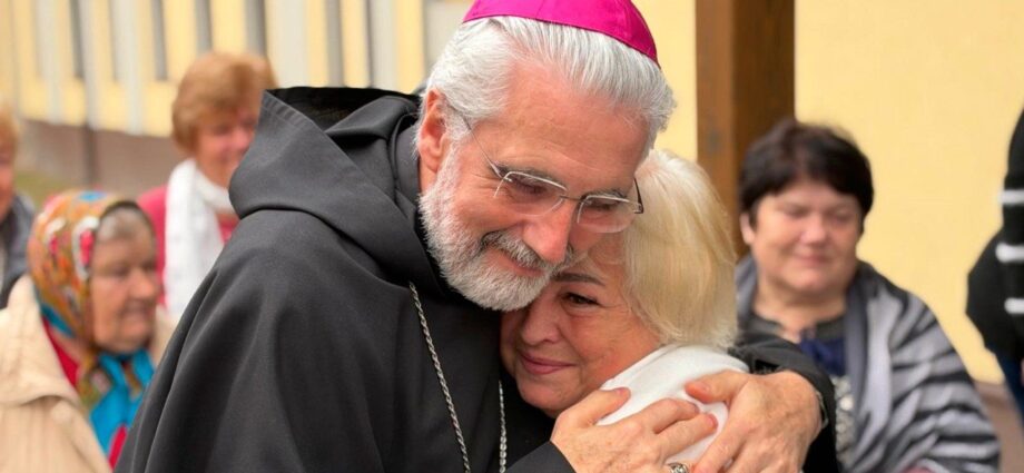 Esmoleiro do Papa encerra missão de solidariedade ao povo ferido da Ucrânia