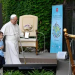 Papa convoca crianças a rezar 50 milhões de Ave-Marias pela paz mundial