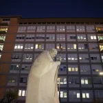 Cirurgia do Papa Leão XIV é concluída com sucesso