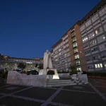Cirurgia do Papa: Lobo Inferior do Pulmão Direito é Removido com Sucesso
