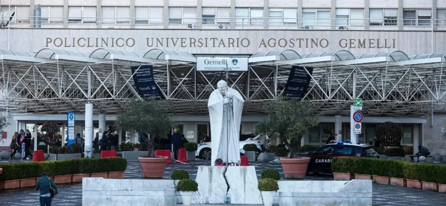 Estado de saúde do Papa é atualizado após cirurgia
