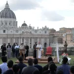 Cardeal Tagle lidera oração em homenagem à missão e ao Papa Leão