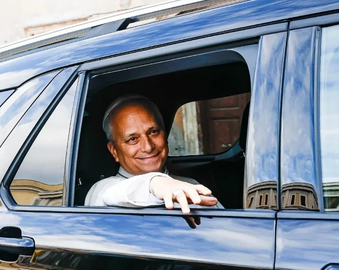 Papa Leão XIV segue recuperação no Vaticano e se prepara para Audiência Geral