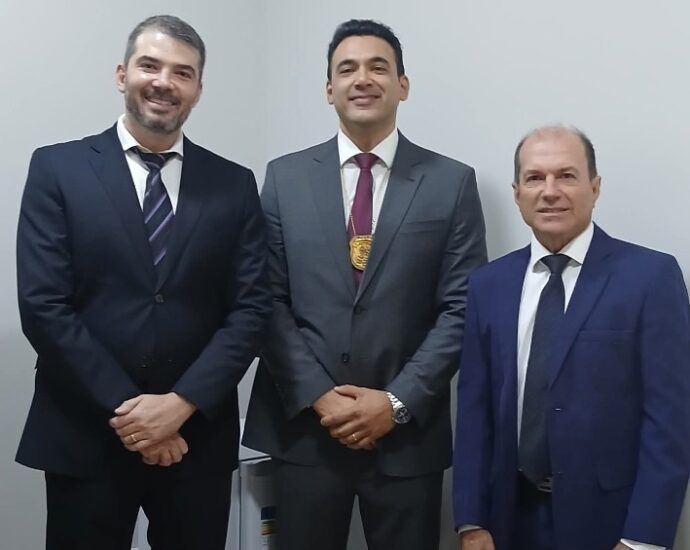 Três participantes em registro institucional da Polícia Civil na região de Andradina