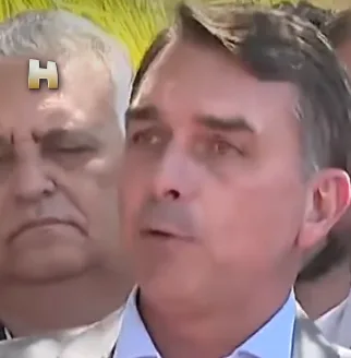 Apoio de Romeu Zema e do Centrão a Flávio Bolsonaro