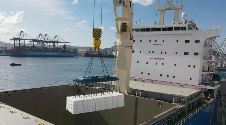 Suzano estabelece novo recorde ao embarcar 39,1 mil toneladas de celulose em 24 horas no Porto de Santos